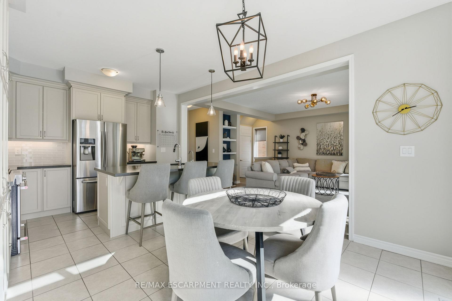 Photo 17 of 15 Bastia Street E, Hamilton, Waterdown — HOMEH