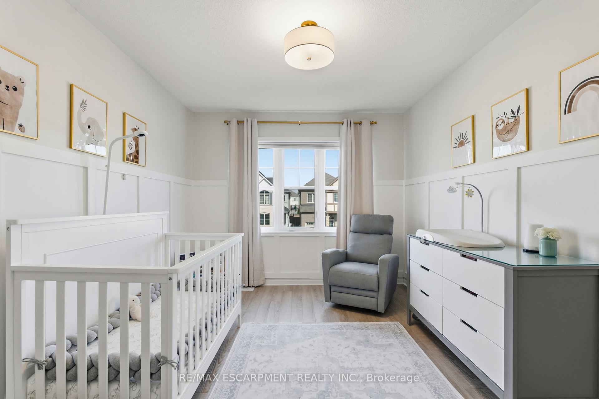 Photo 22 of 15 Bastia Street E, Hamilton, Waterdown — HOMEH