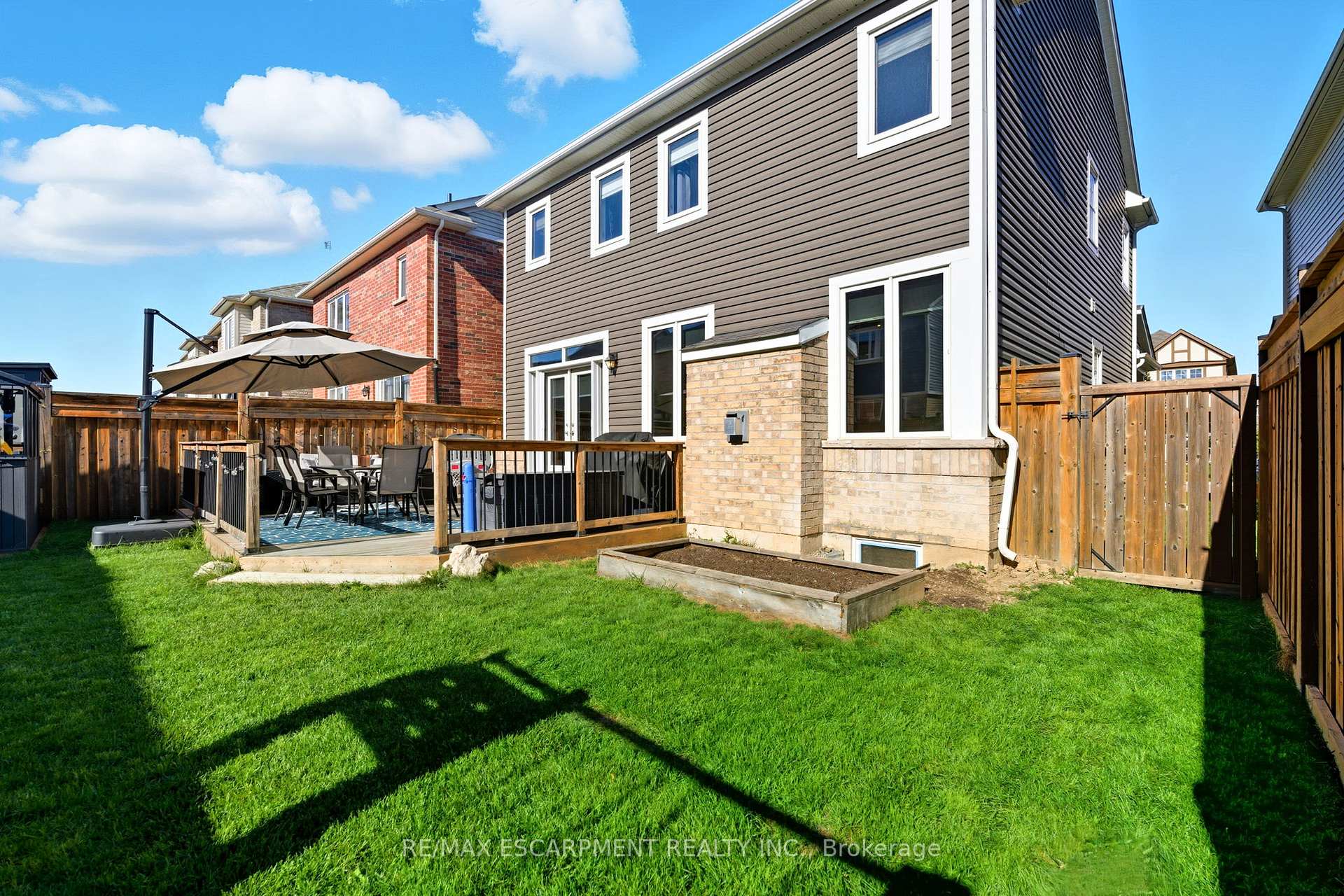 Photo 41 of 15 Bastia Street E, Hamilton, Waterdown — HOMEH
