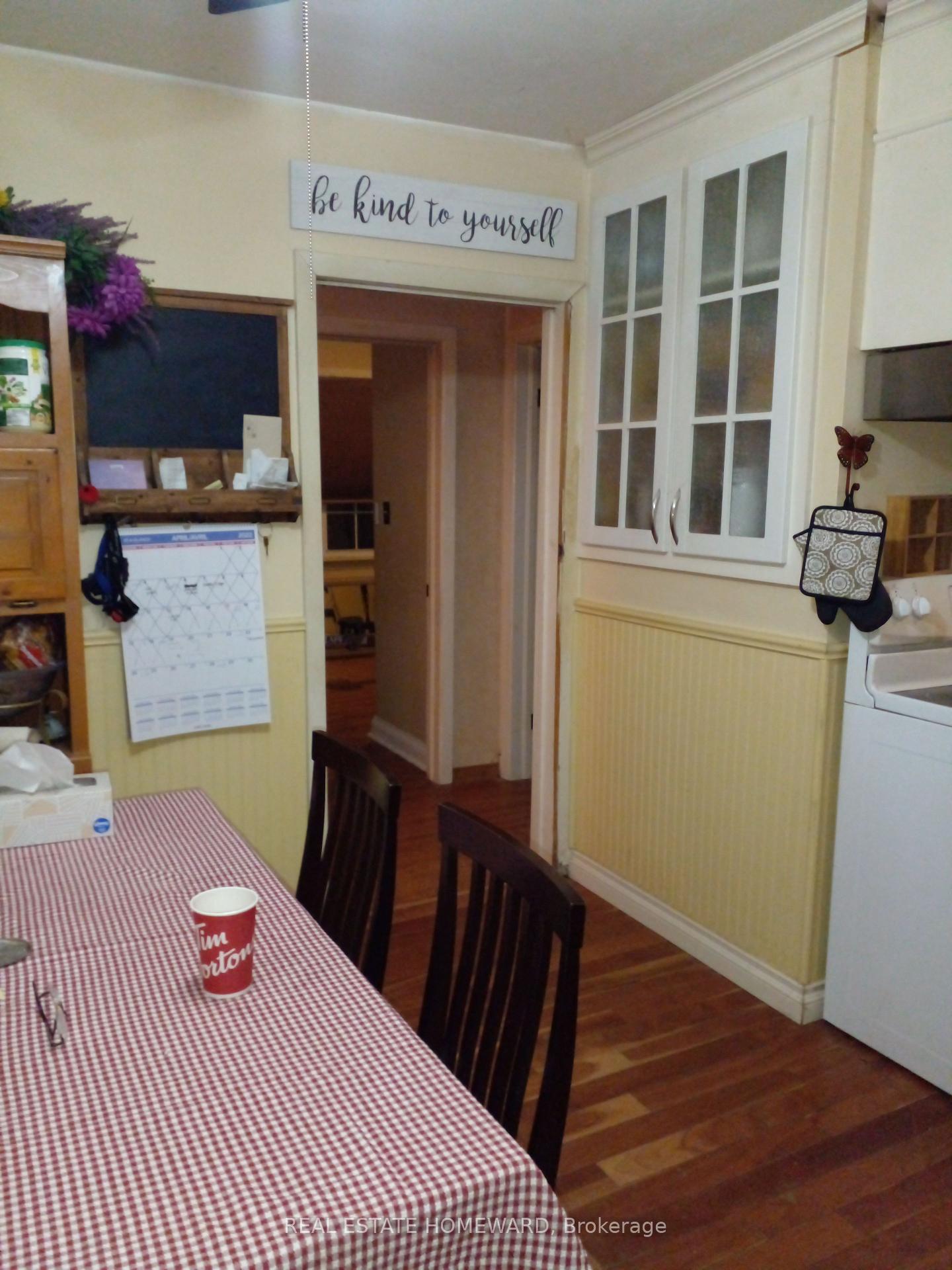 Photo 3 of 106 Easthaven Street, Oshawa, Eastdale — HOMEH