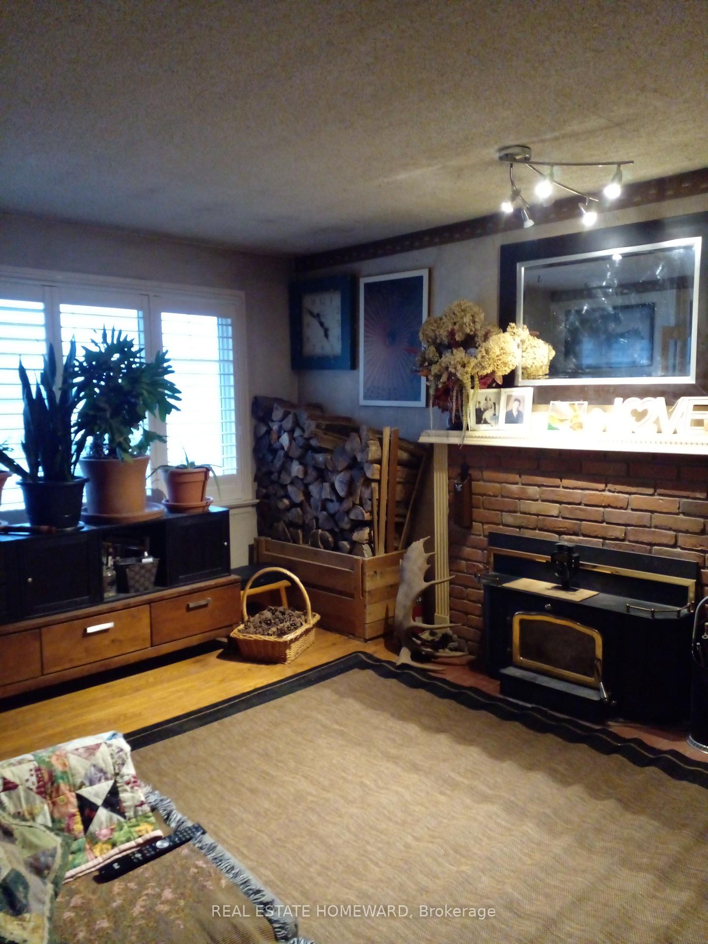 Photo 4 of 106 Easthaven Street, Oshawa, Eastdale — HOMEH