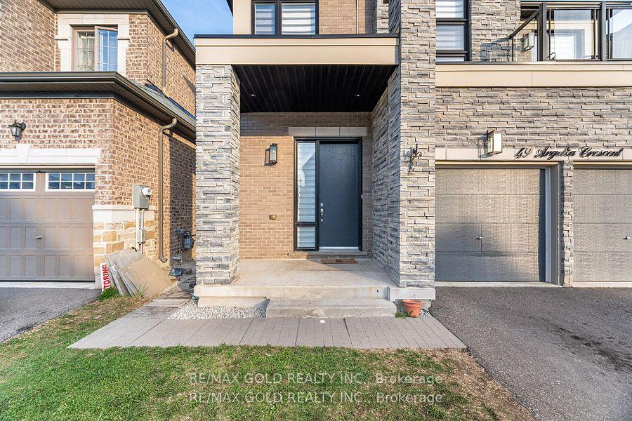 Photo 2 of 49 Argelia Crescent, Brampton, Credit Valley — HOMEH