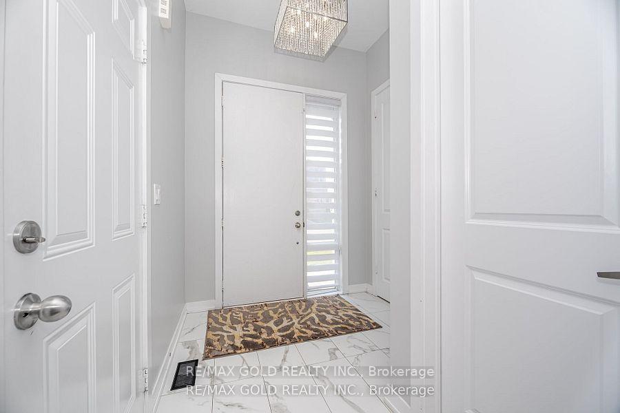 Photo 36 of 49 Argelia Crescent, Brampton, Credit Valley — HOMEH