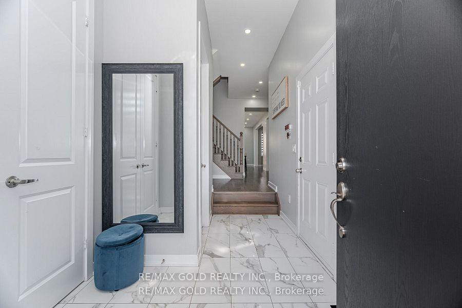 Photo 33 of 49 Argelia Crescent, Brampton, Credit Valley — HOMEH