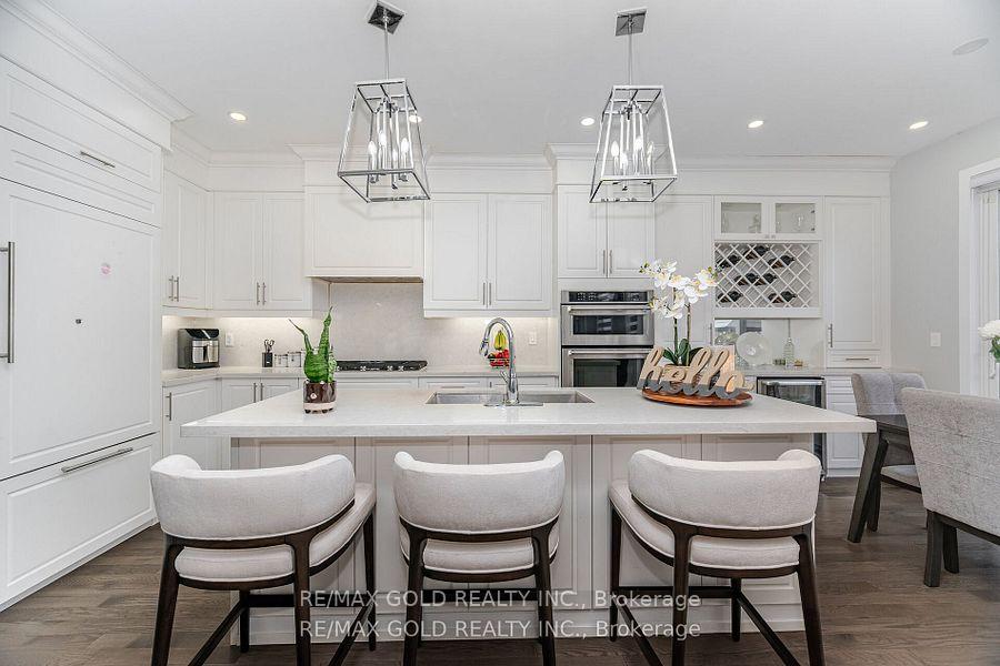 Photo 7 of 49 Argelia Crescent, Brampton, Credit Valley — HOMEH