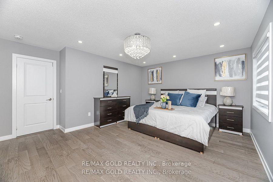 Photo 11 of 49 Argelia Crescent, Brampton, Credit Valley — HOMEH