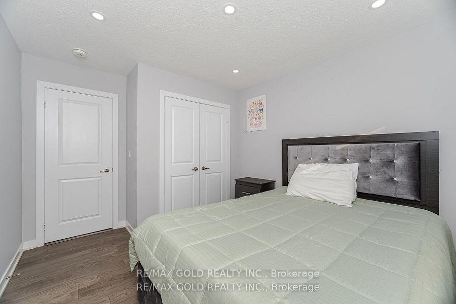 Photo 15 of 49 Argelia Crescent, Brampton, Credit Valley — HOMEH