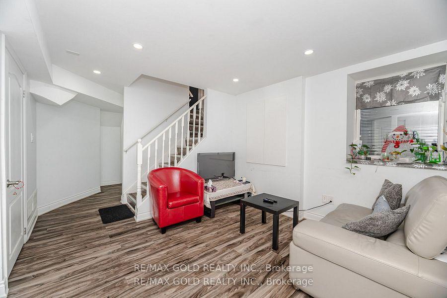 Photo 30 of 49 Argelia Crescent, Brampton, Credit Valley — HOMEH