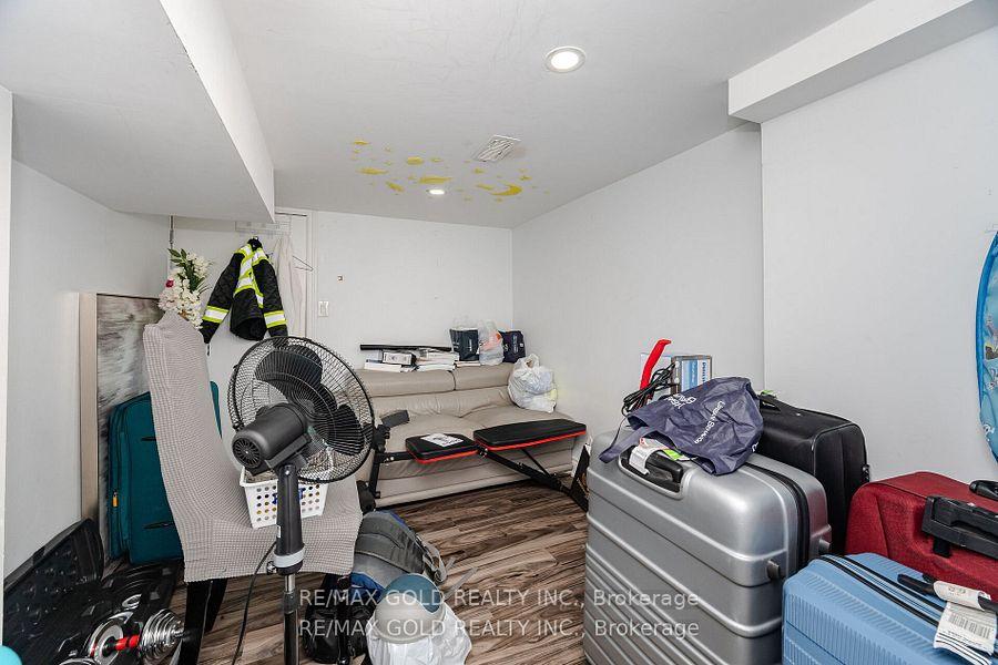 Photo 26 of 49 Argelia Crescent, Brampton, Credit Valley — HOMEH