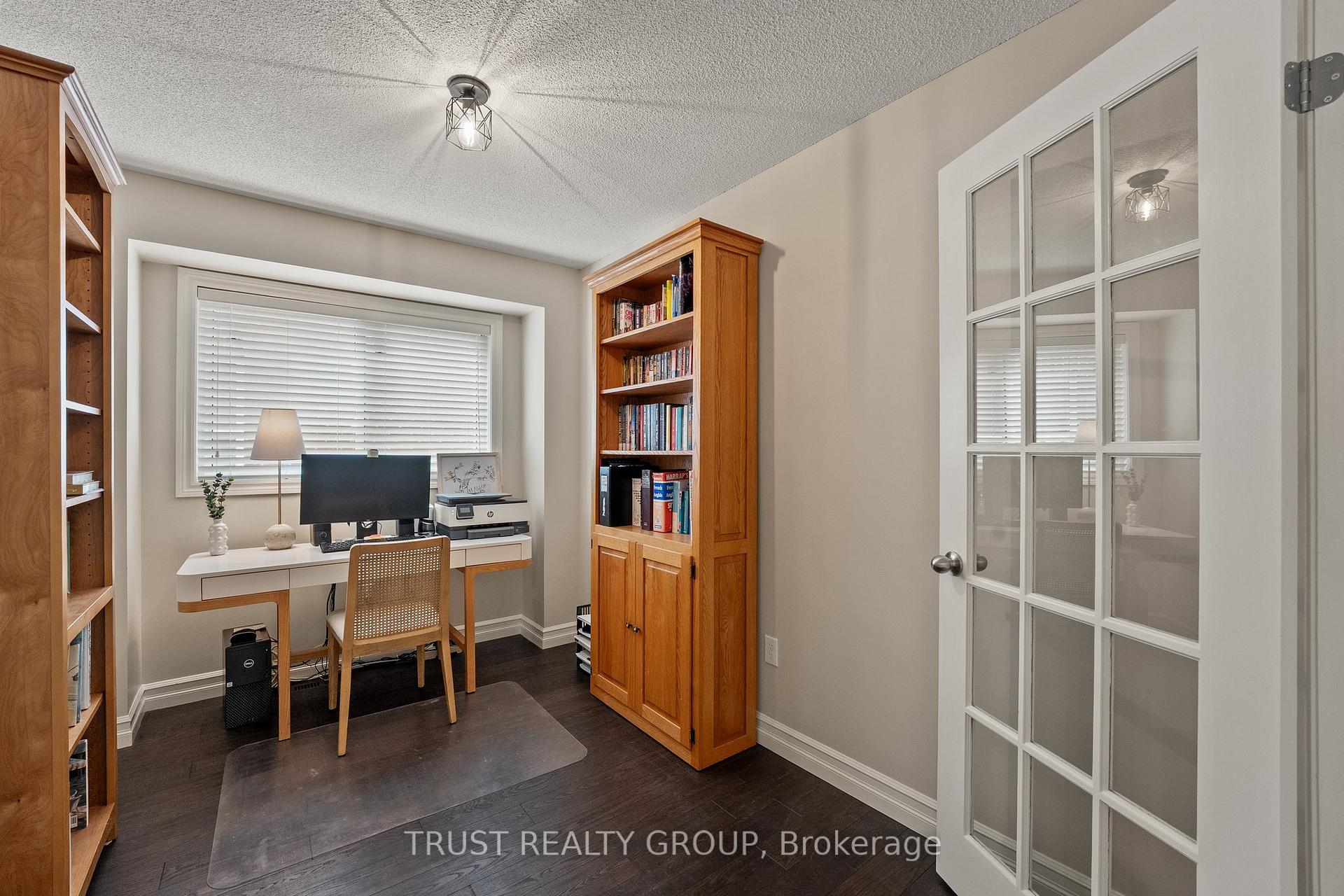 Photo 7 of 46 Muir Drive, Barrie, Ardagh — HOMEH