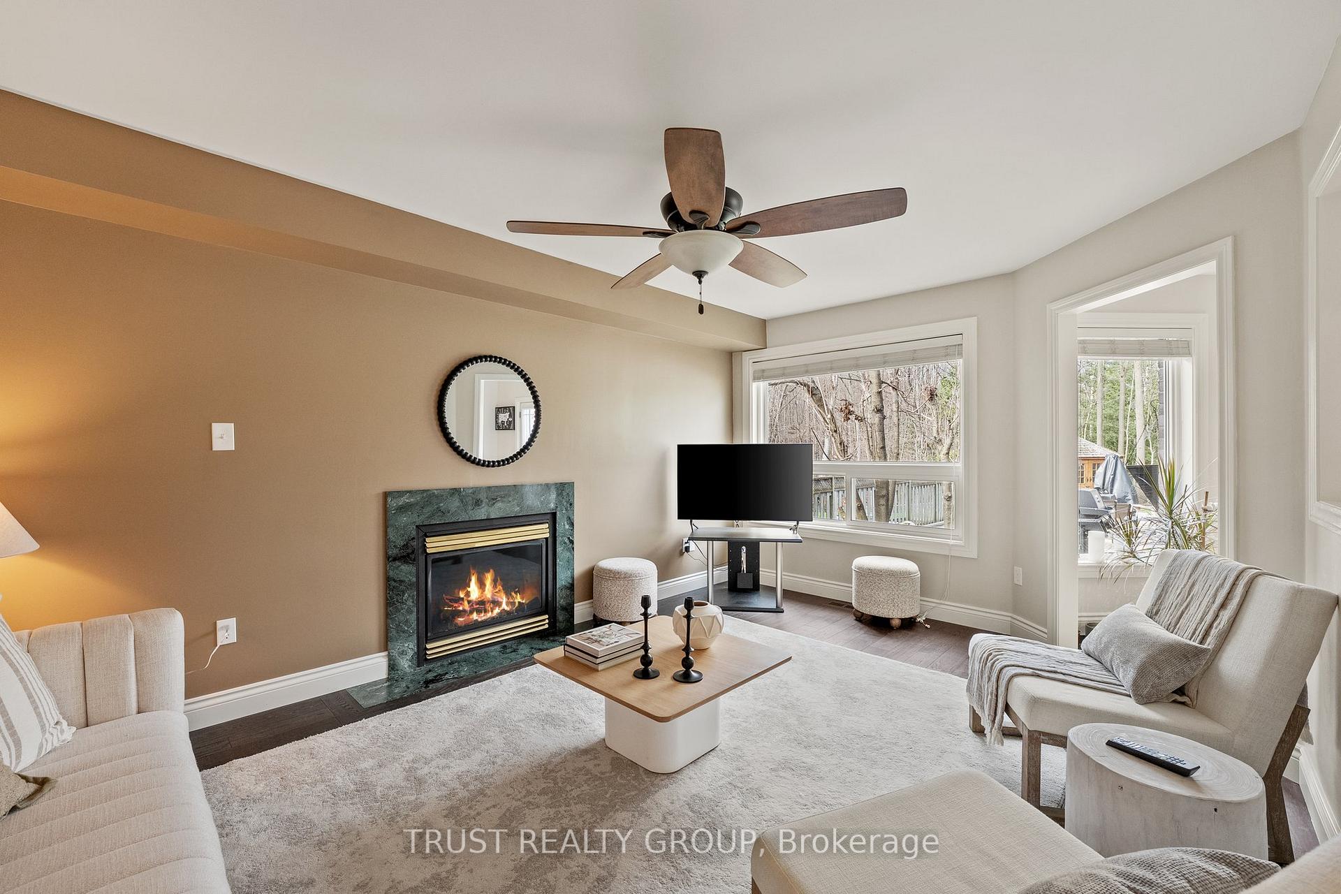 Photo 8 of 46 Muir Drive, Barrie, Ardagh — HOMEH