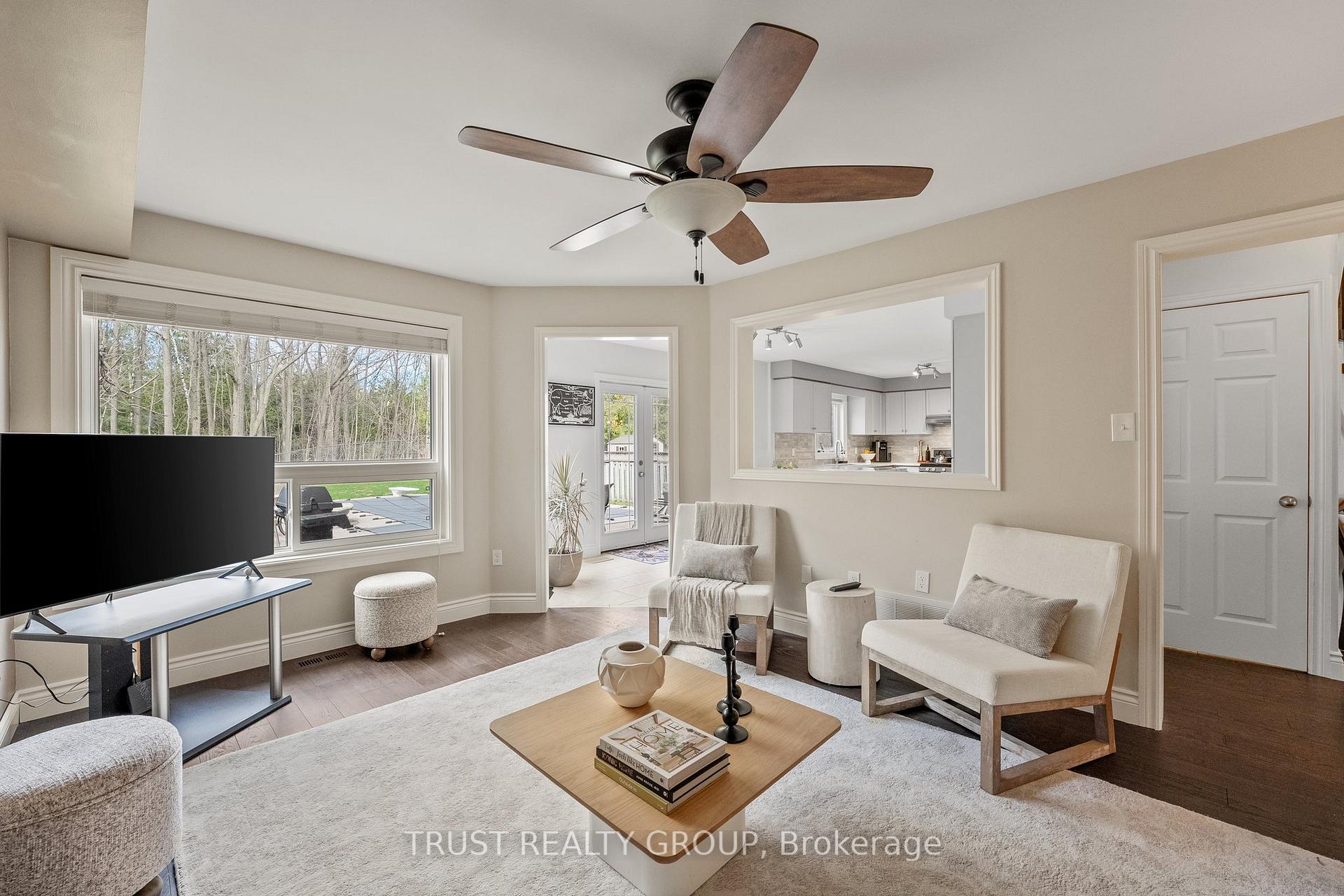Photo 10 of 46 Muir Drive, Barrie, Ardagh — HOMEH