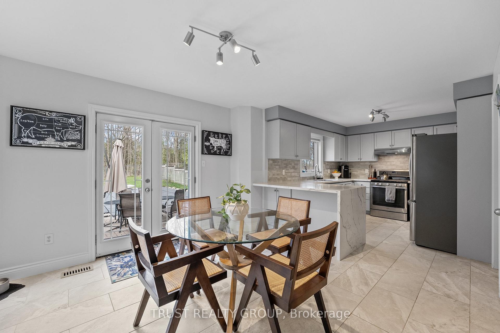 Photo 12 of 46 Muir Drive, Barrie, Ardagh — HOMEH