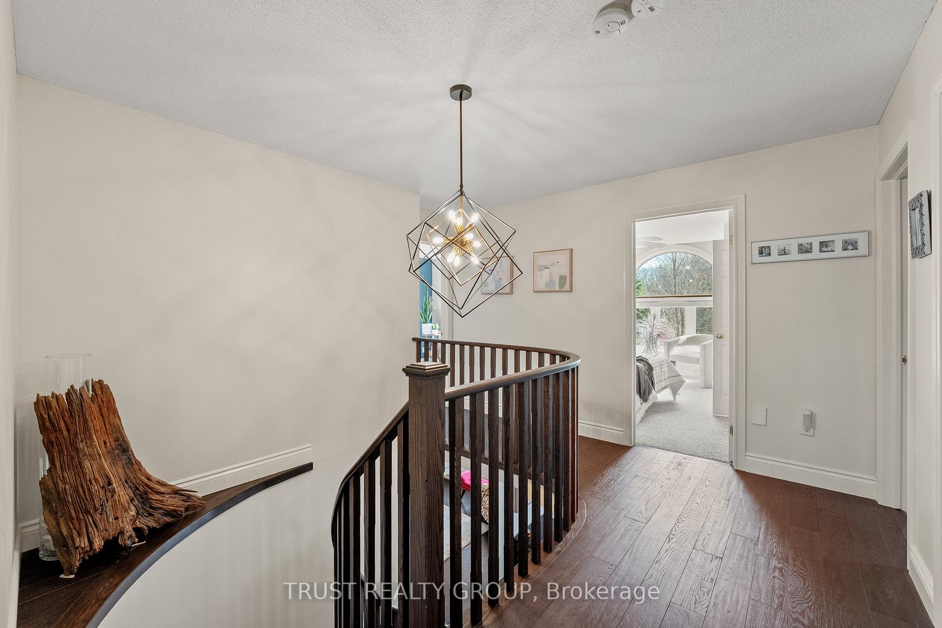 Photo 22 of 46 Muir Drive, Barrie, Ardagh — HOMEH