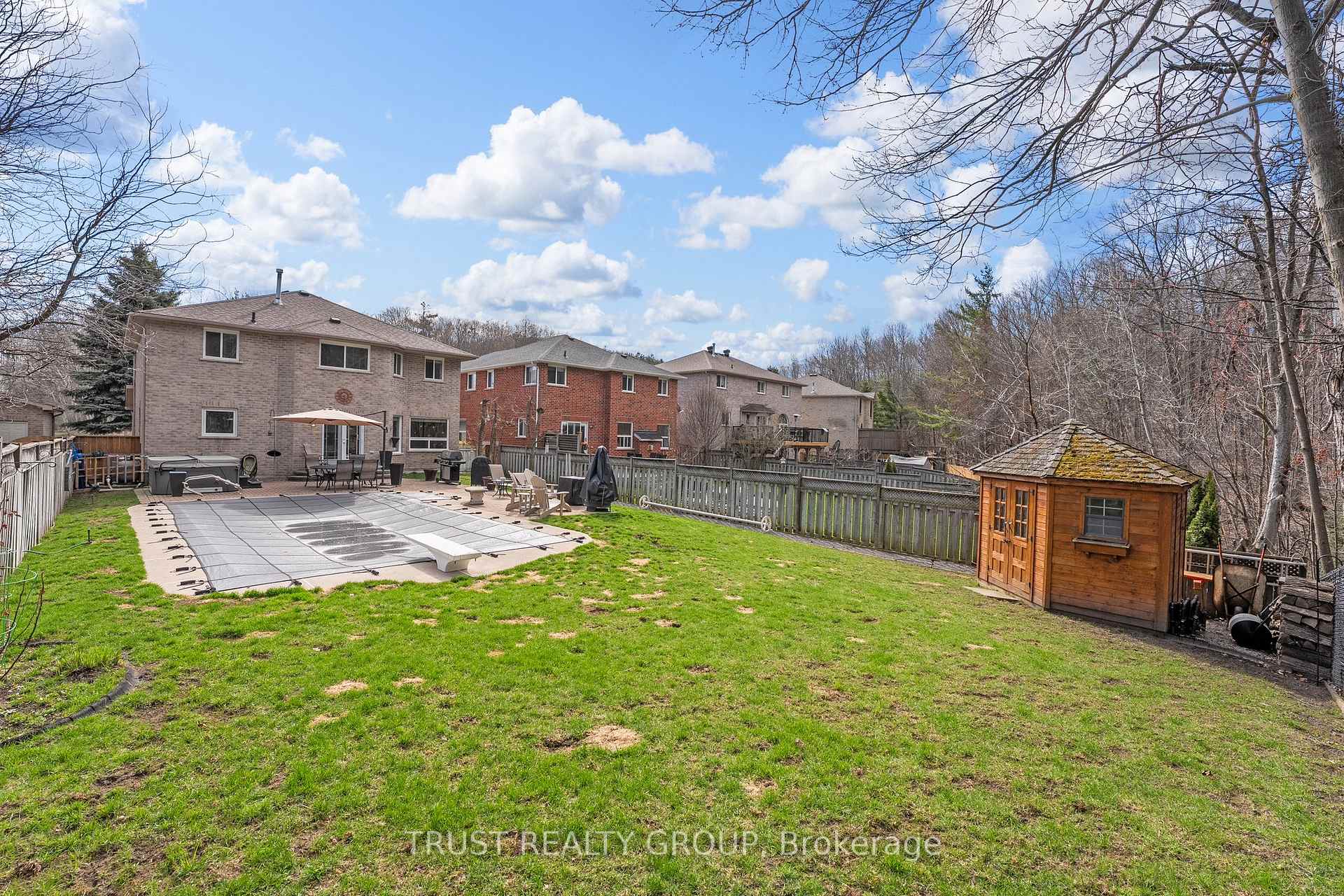 Photo 33 of 46 Muir Drive, Barrie, Ardagh — HOMEH
