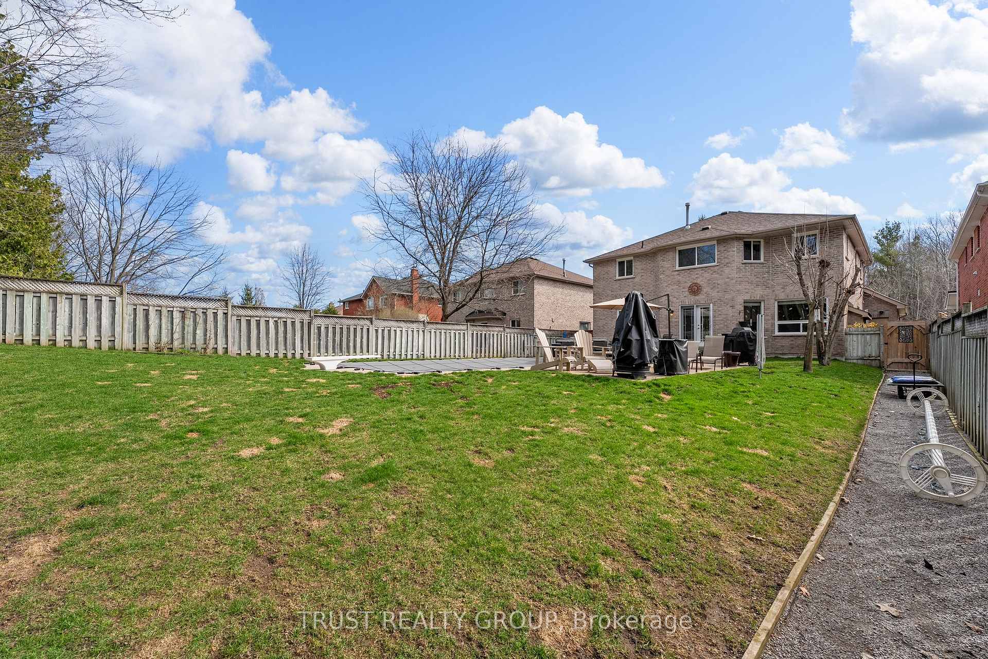 Photo 34 of 46 Muir Drive, Barrie, Ardagh — HOMEH