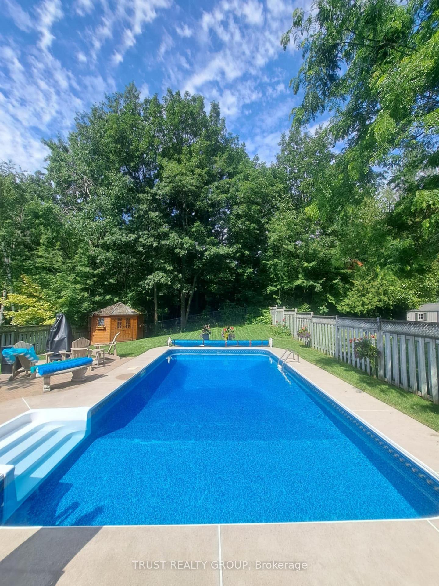 Photo 38 of 46 Muir Drive, Barrie, Ardagh — HOMEH