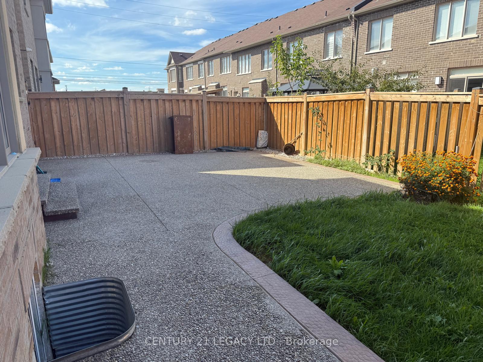 Photo 10 of 8 George Gray Drive, Brampton, Sandringham-Wellington North — HOMEH