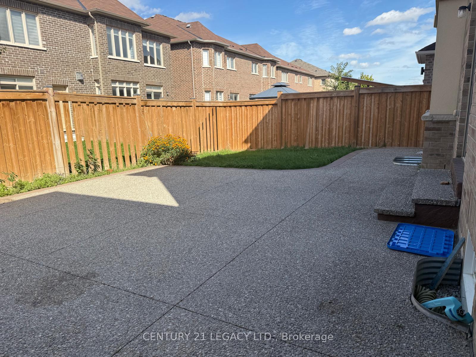 Photo 11 of 8 George Gray Drive, Brampton, Sandringham-Wellington North — HOMEH