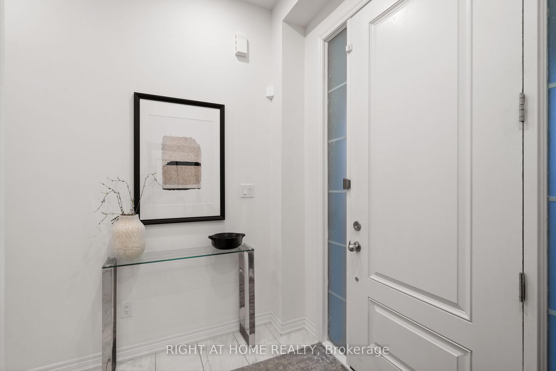 Photo 13 of 9 Angelfish Road, Brampton, Northwest Brampton — HOMEH