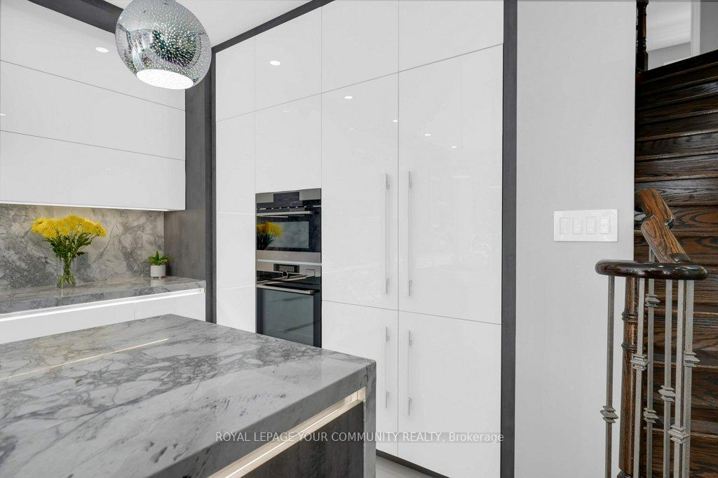 Photo 11 of 55 Pexton Avenue, Richmond Hill, Jefferson — HOMEH