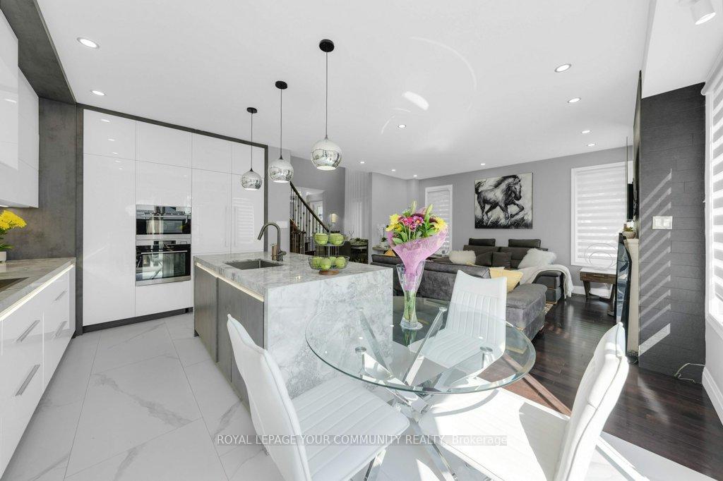 Photo 14 of 55 Pexton Avenue, Richmond Hill, Jefferson — HOMEH