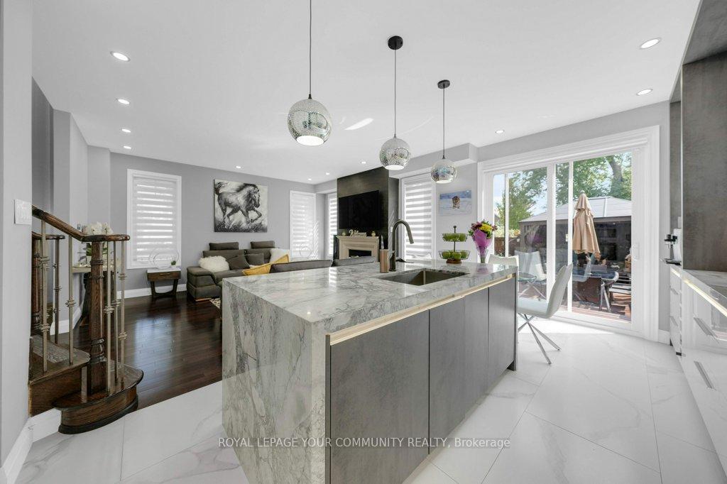 Photo 15 of 55 Pexton Avenue, Richmond Hill, Jefferson — HOMEH