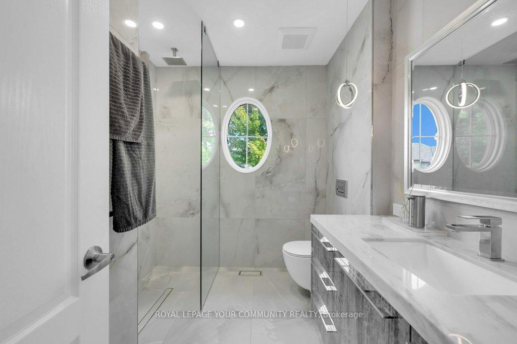 Photo 27 of 55 Pexton Avenue, Richmond Hill, Jefferson — HOMEH