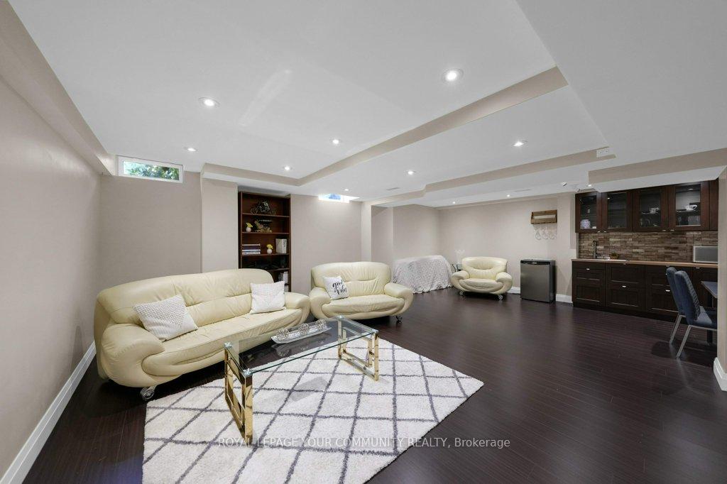 Photo 31 of 55 Pexton Avenue, Richmond Hill, Jefferson — HOMEH