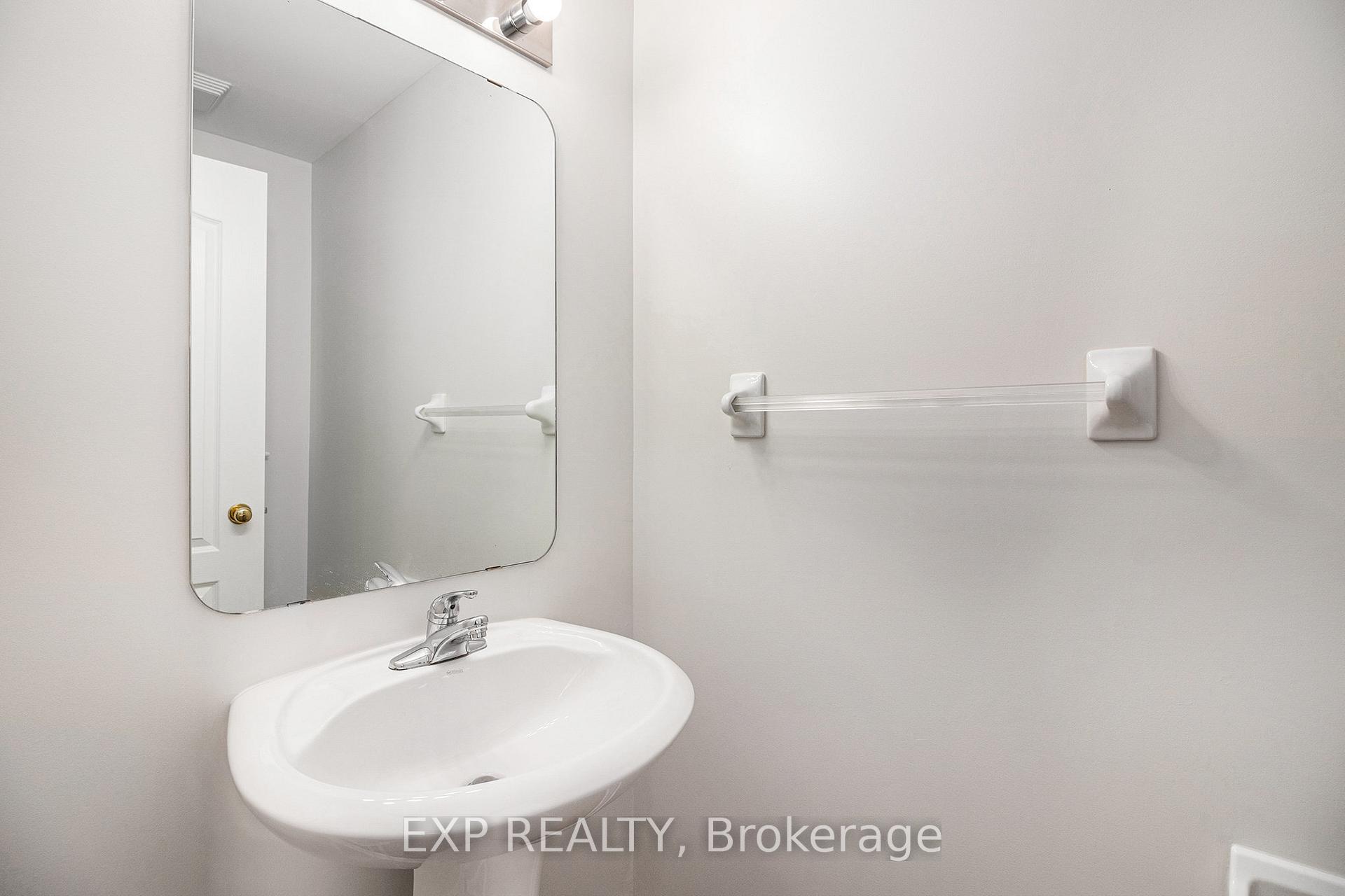 Photo 3 of 212 Bradwell Way, Ottawa, Blossom Park/Kemp Park/Findlay Creek — HOMEH