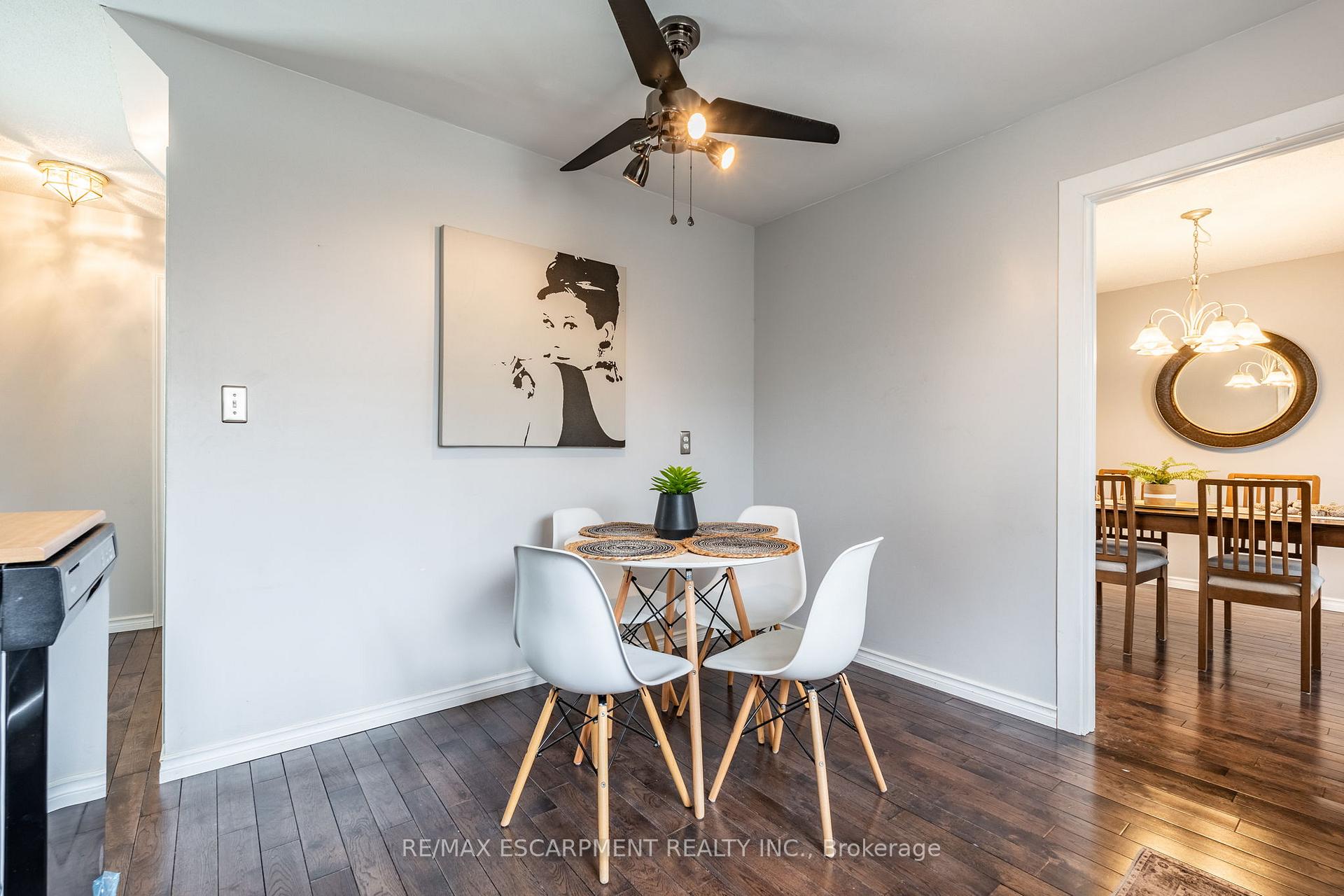 Photo 17 of 2345 Glastonbury Road, Burlington, Brant Hills — HOMEH