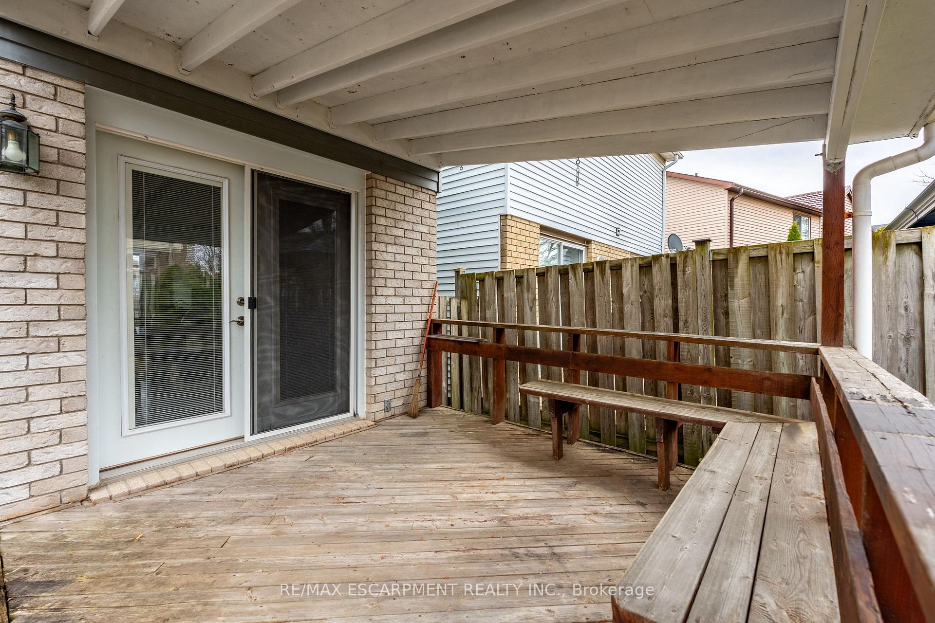 Photo 36 of 2345 Glastonbury Road, Burlington, Brant Hills — HOMEH