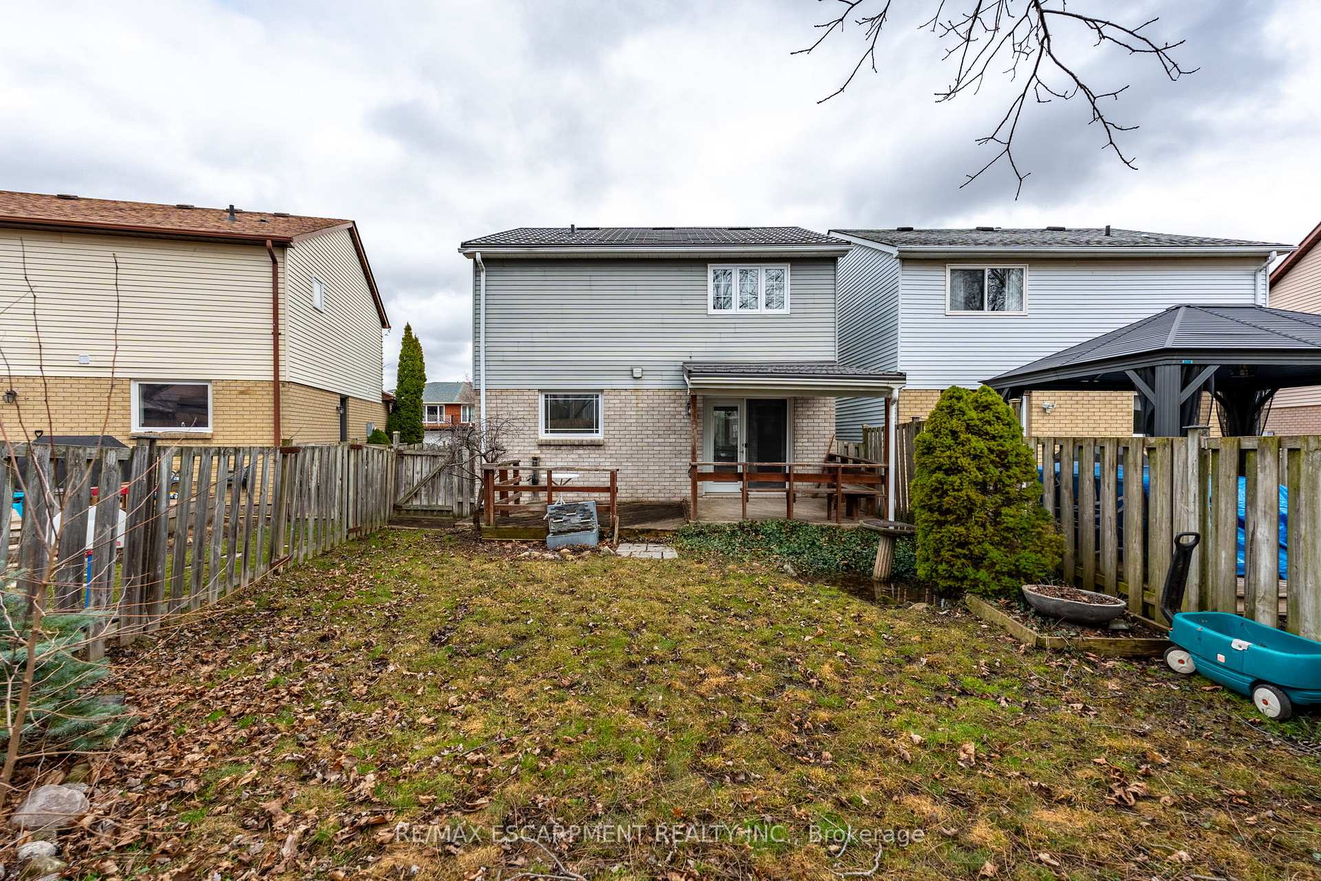 Photo 40 of 2345 Glastonbury Road, Burlington, Brant Hills — HOMEH