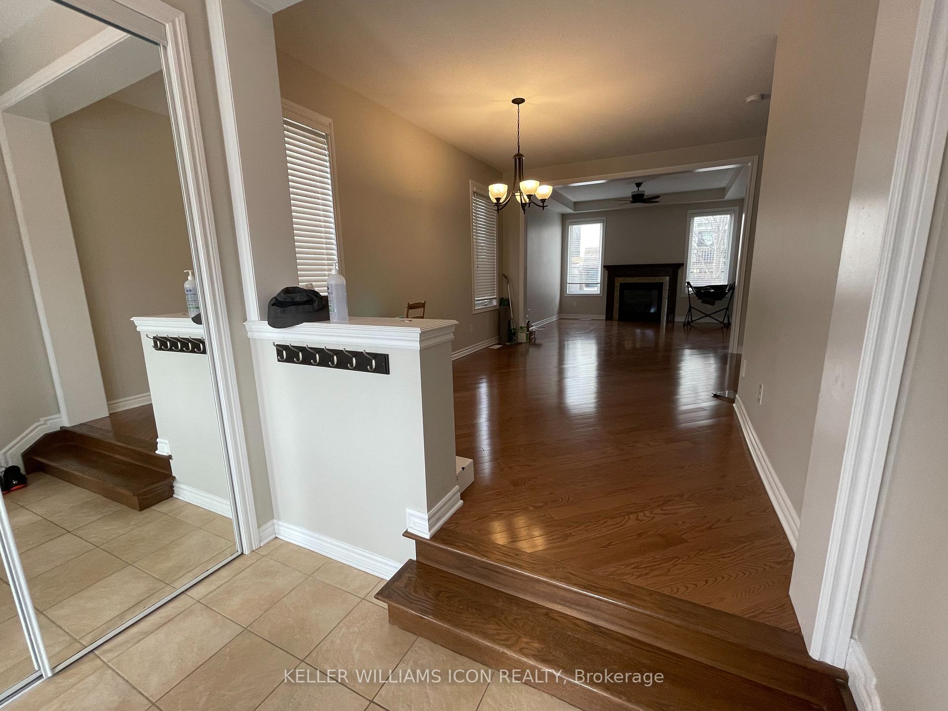 Photo 2 of 2532 Stone Cove Crescent, Ottawa, Barrhaven - Half Moon Bay — HOMEH