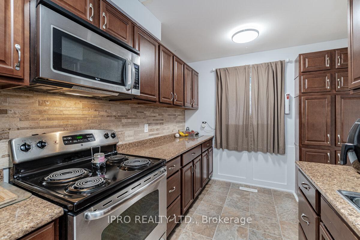 Photo 7 of 258 Royal Salisbury Way, Brampton, Madoc — HOMEH