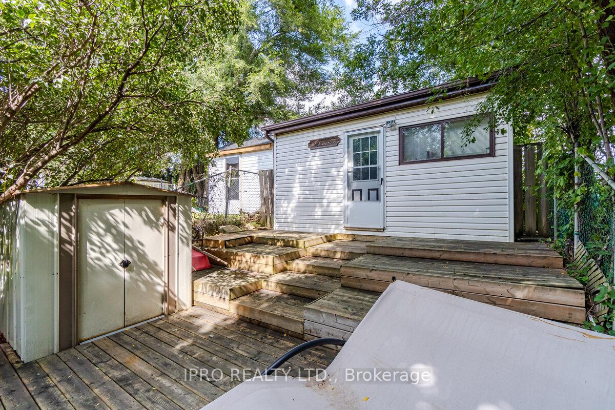 Photo 13 of 258 Royal Salisbury Way, Brampton, Madoc — HOMEH