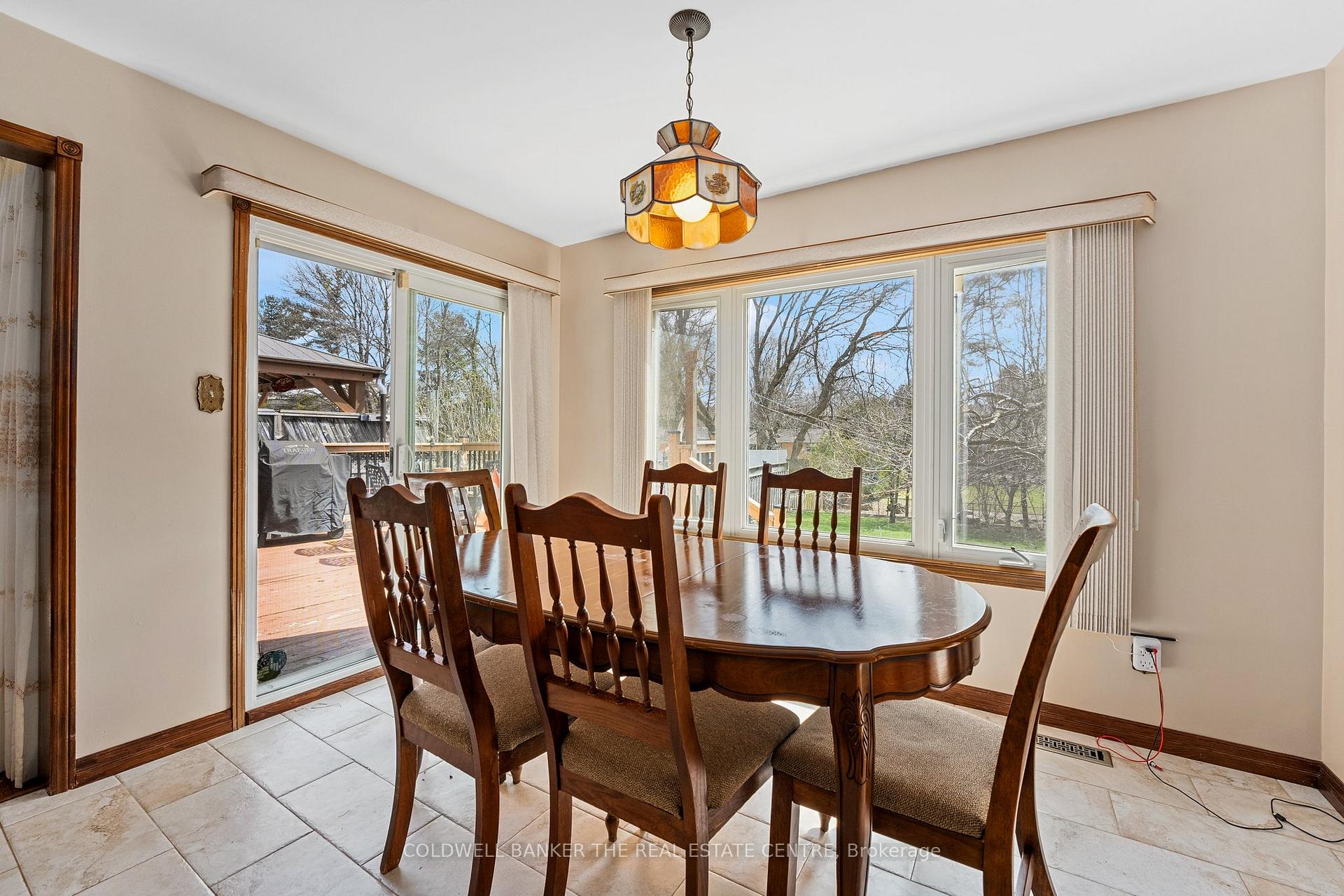 Photo 12 of 55 Blyth Street N, Richmond Hill, Oak Ridges — HOMEH