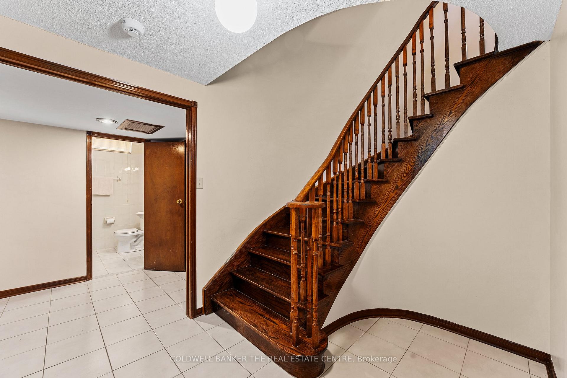 Photo 26 of 55 Blyth Street N, Richmond Hill, Oak Ridges — HOMEH