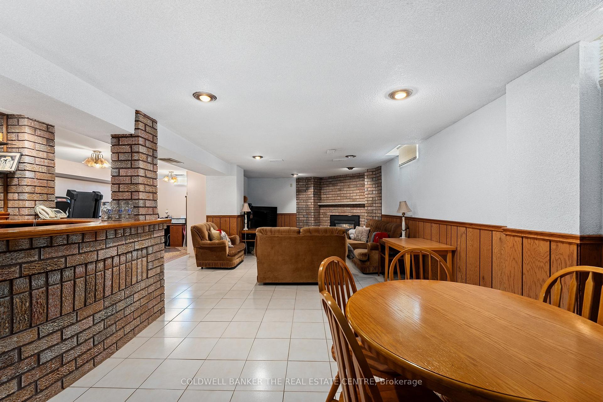 Photo 27 of 55 Blyth Street N, Richmond Hill, Oak Ridges — HOMEH