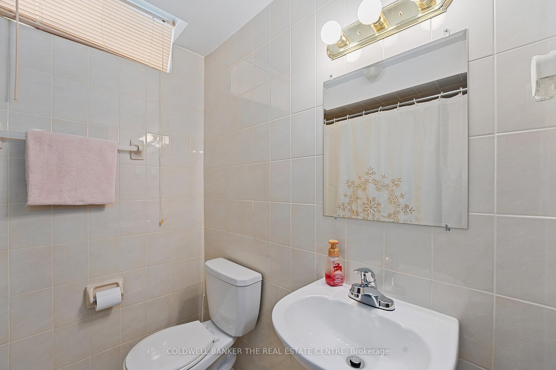 Photo 33 of 55 Blyth Street N, Richmond Hill, Oak Ridges — HOMEH