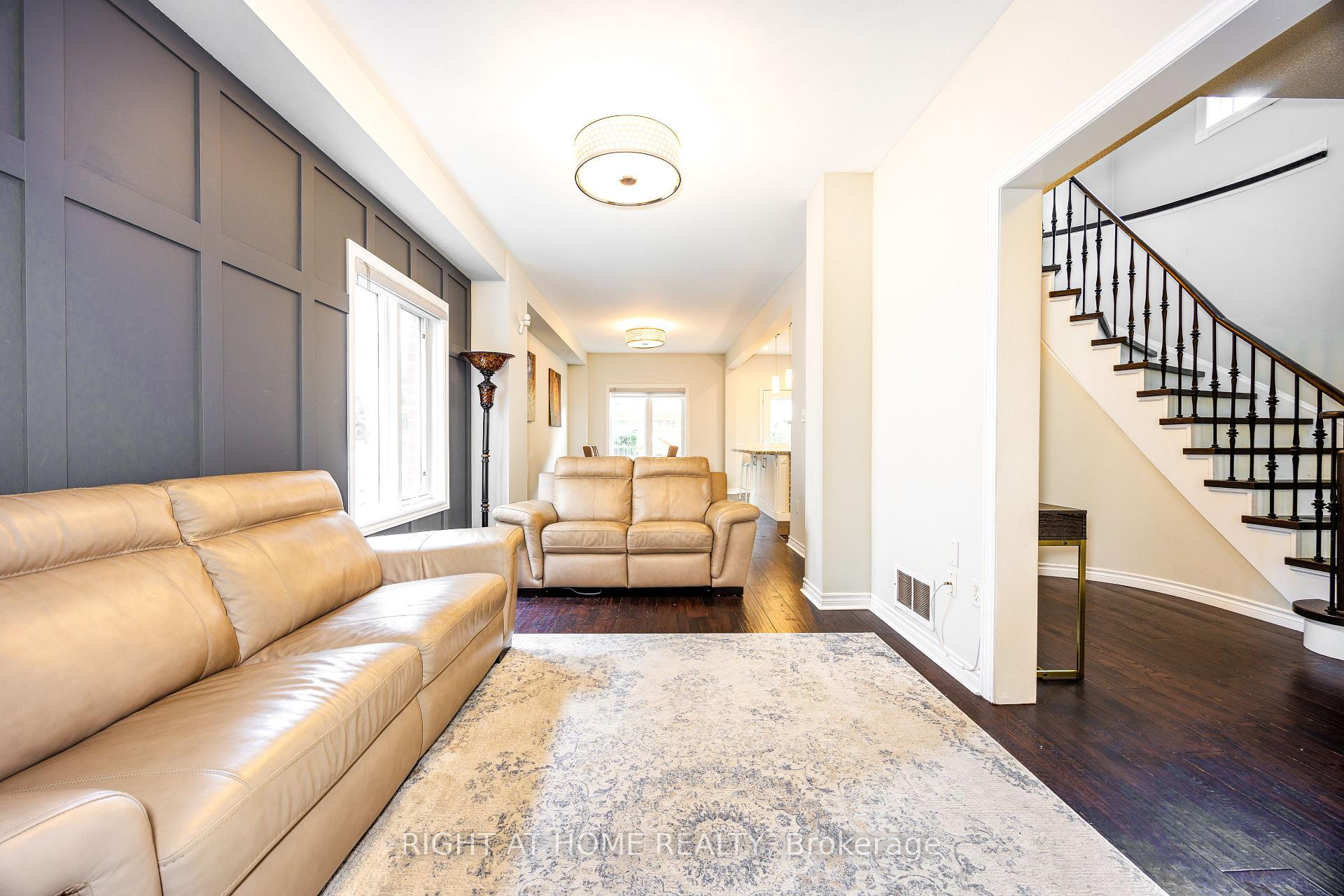 Photo 5 of 47 Lamont Crescent, Barrie, Ardagh — HOMEH