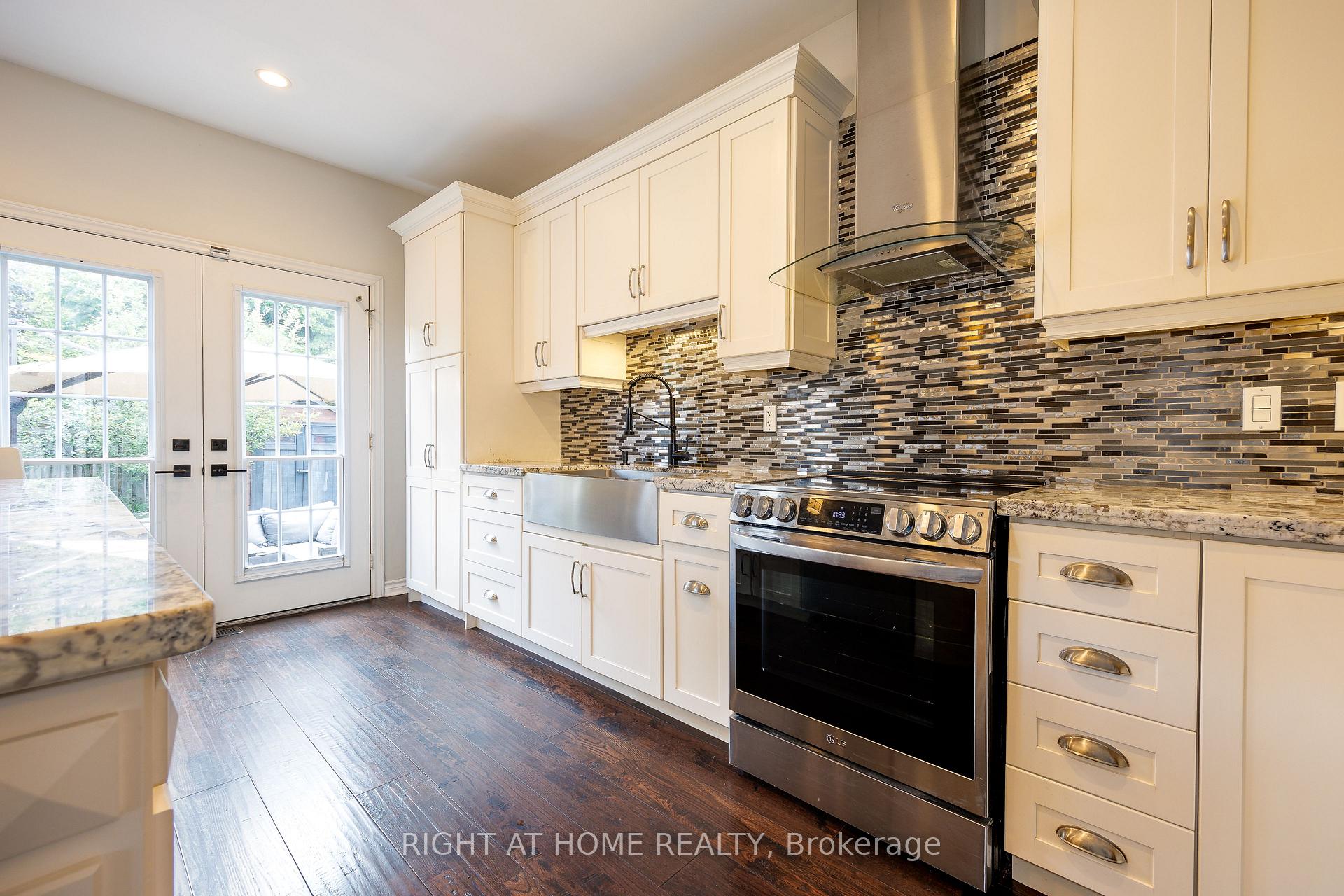 Photo 13 of 47 Lamont Crescent, Barrie, Ardagh — HOMEH