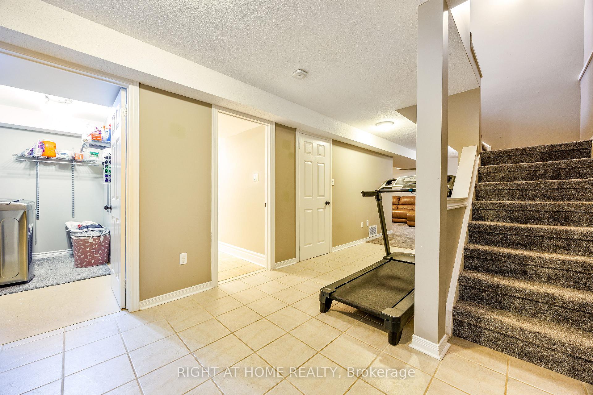 Photo 34 of 47 Lamont Crescent, Barrie, Ardagh — HOMEH
