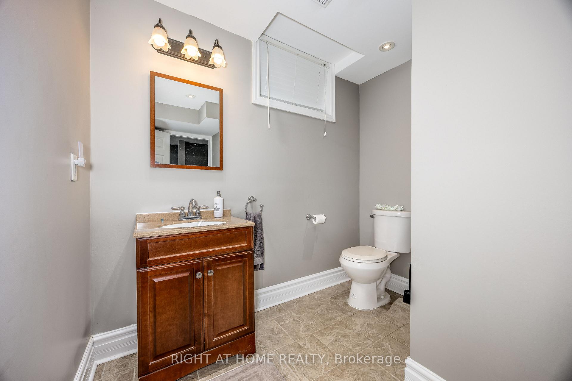 Photo 35 of 47 Lamont Crescent, Barrie, Ardagh — HOMEH