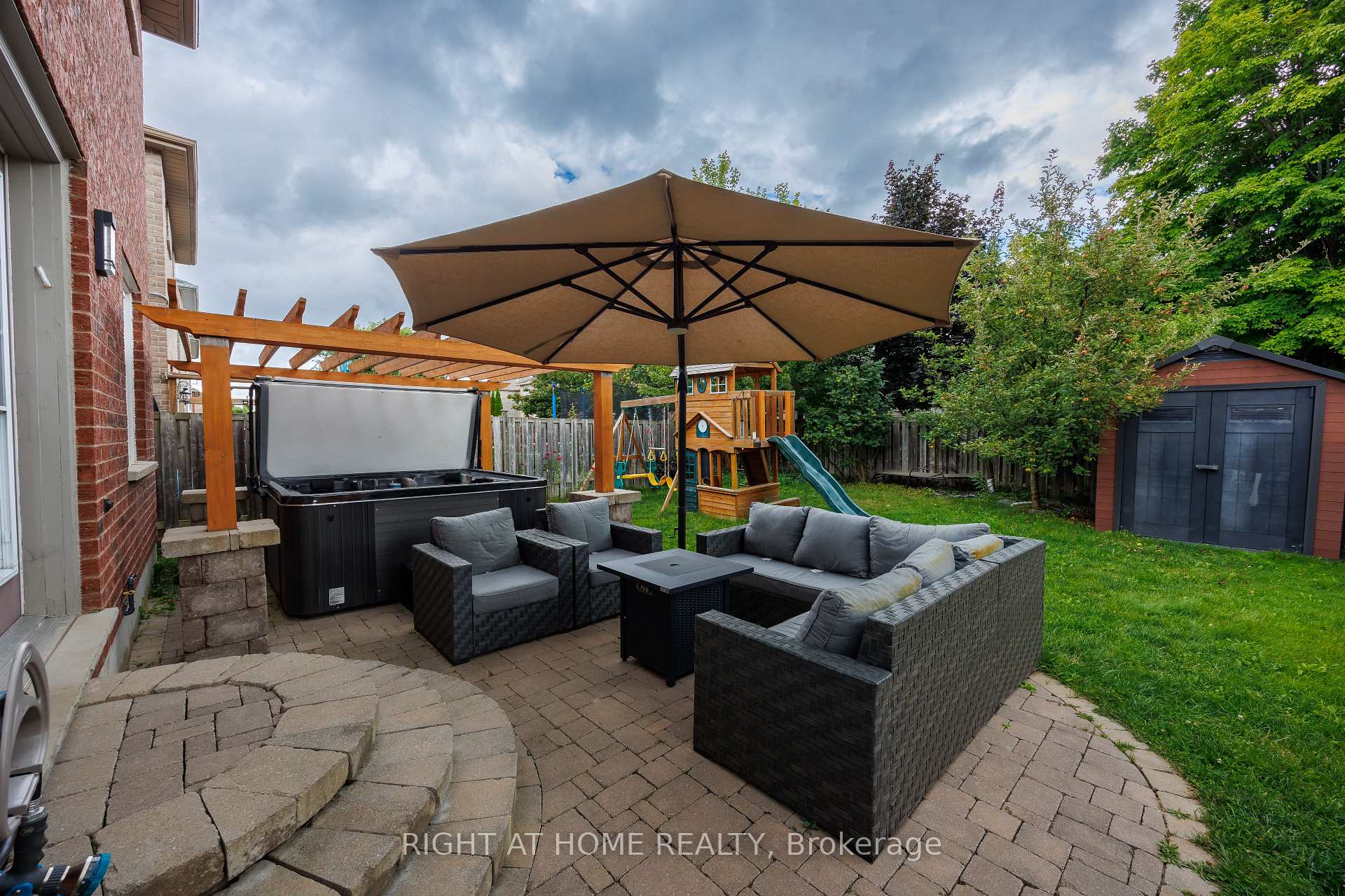 Photo 43 of 47 Lamont Crescent, Barrie, Ardagh — HOMEH