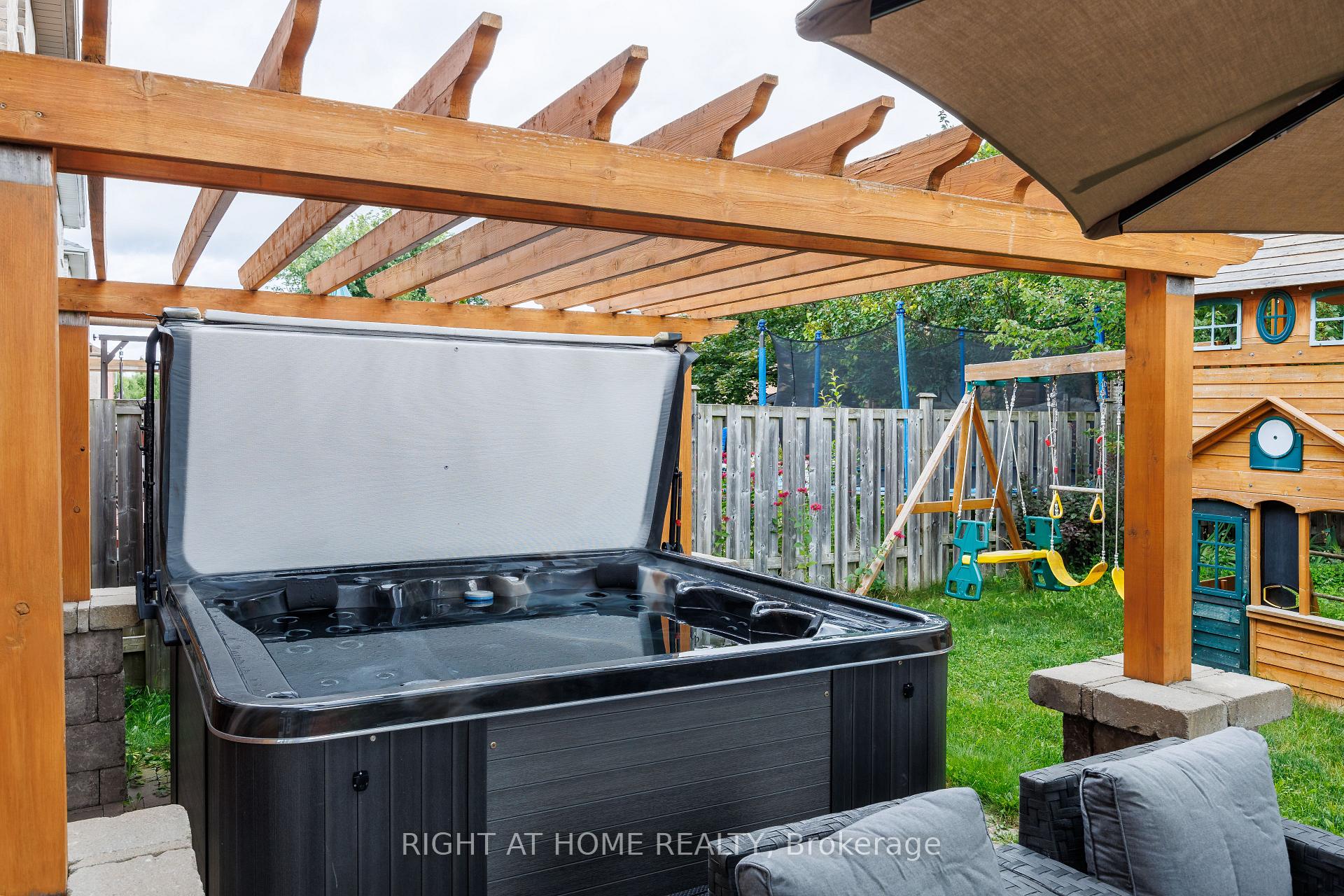 Photo 44 of 47 Lamont Crescent, Barrie, Ardagh — HOMEH
