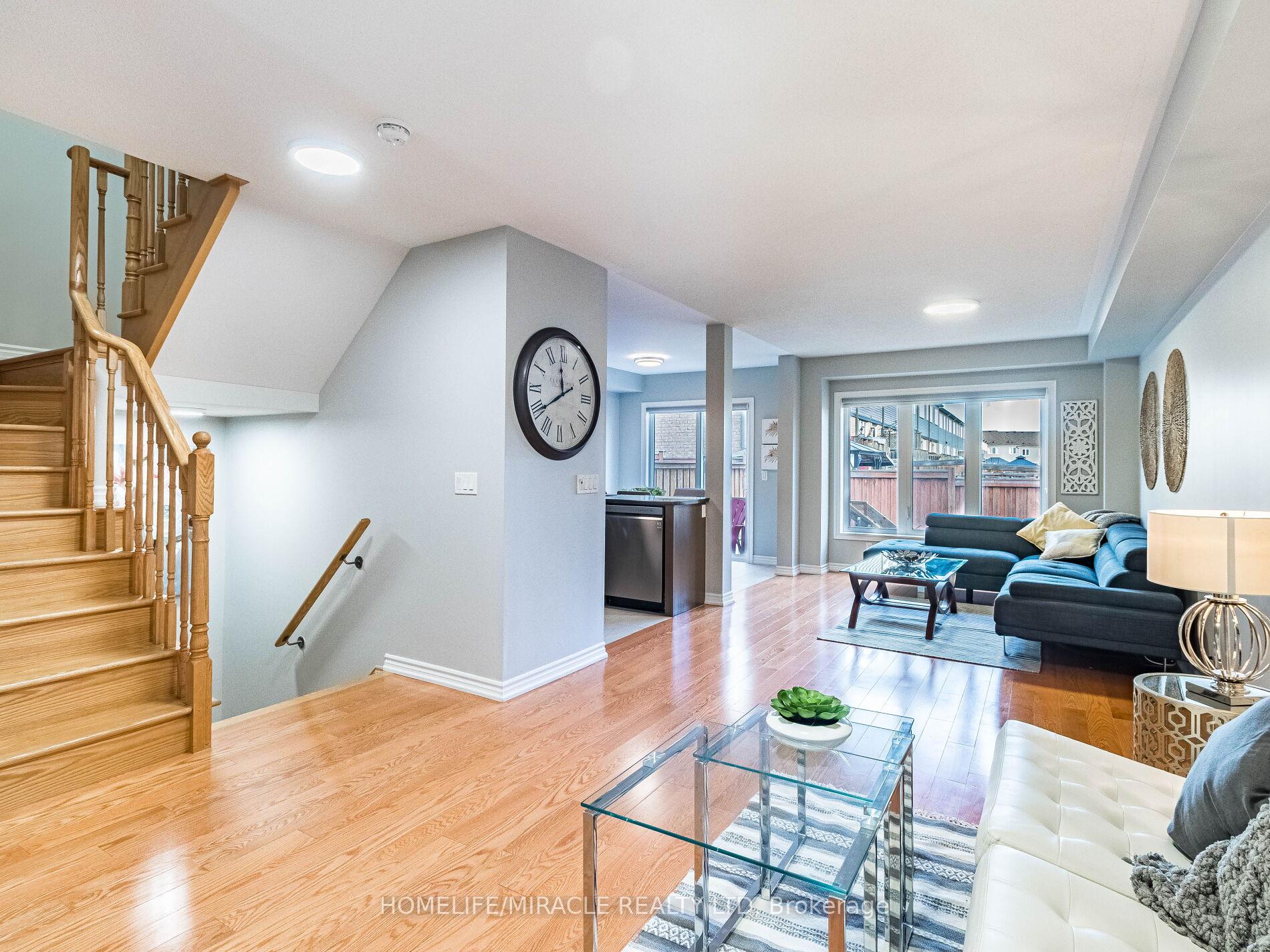 Photo 6 of 50 Great Gabe Crescent, Oshawa, Windfields — HOMEH