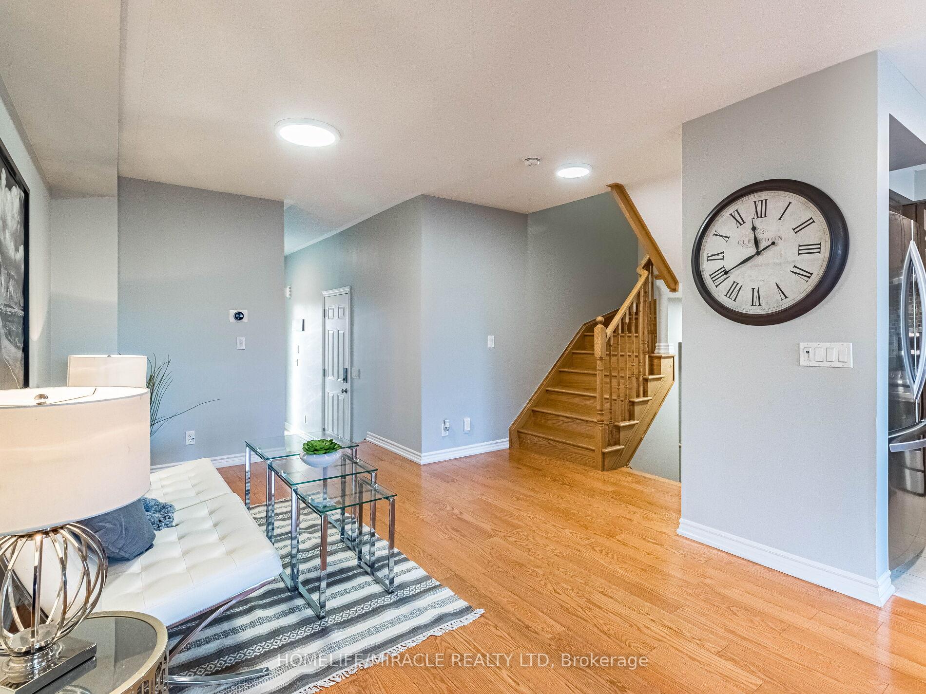 Photo 9 of 50 Great Gabe Crescent, Oshawa, Windfields — HOMEH