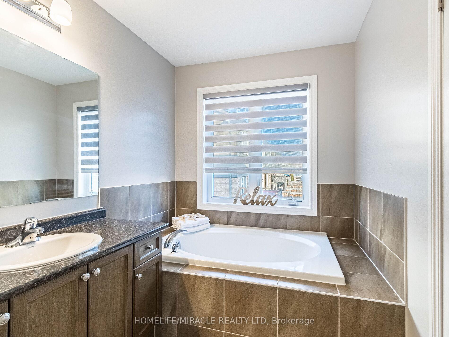 Photo 26 of 50 Great Gabe Crescent, Oshawa, Windfields — HOMEH