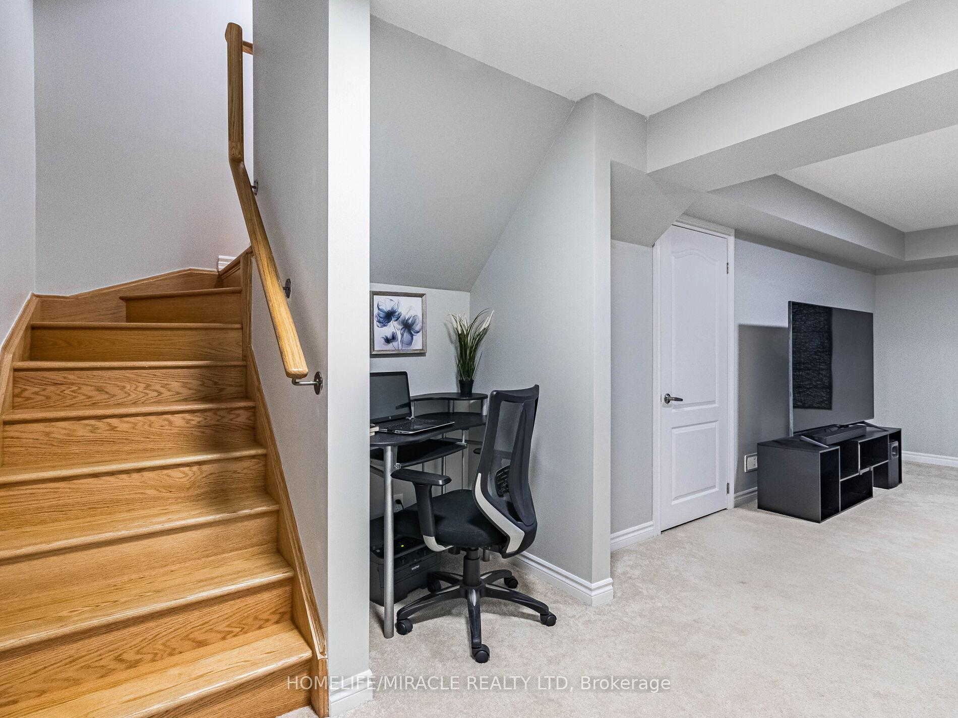 Photo 34 of 50 Great Gabe Crescent, Oshawa, Windfields — HOMEH